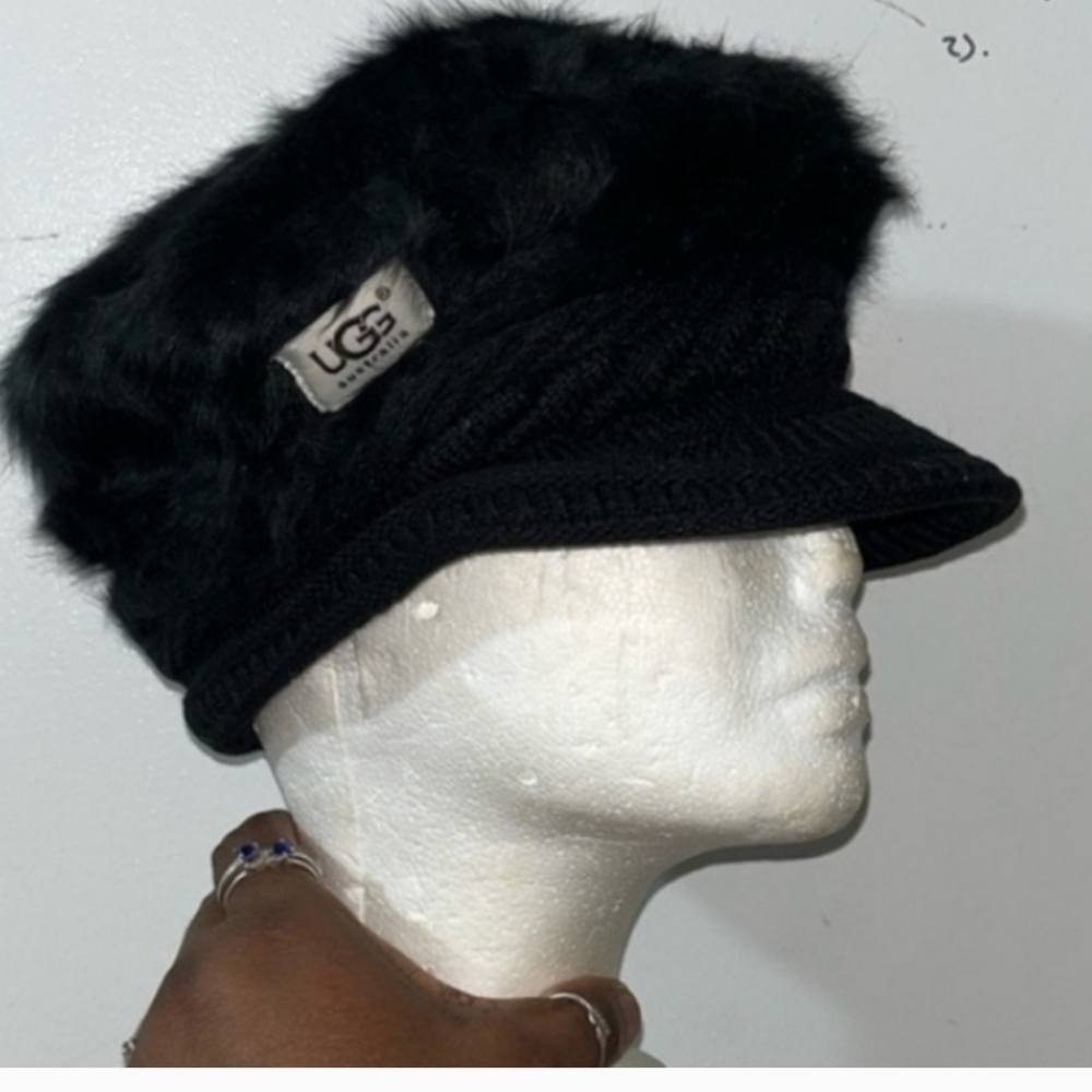 ONLY GRAY AVAILABLE UGG Women's Fluffy Cream Knit Hat